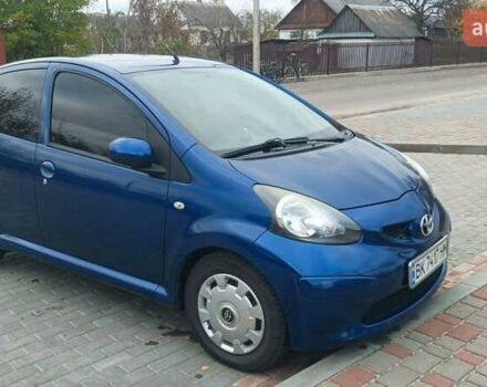 Синій Тойота Айго, об'ємом двигуна 1 л та пробігом 136 тис. км за 5400 $, фото 4 на Automoto.ua