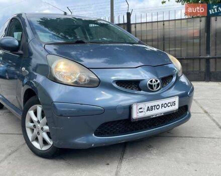 Синій Тойота Айго, об'ємом двигуна 1 л та пробігом 122 тис. км за 4690 $, фото 3 на Automoto.ua