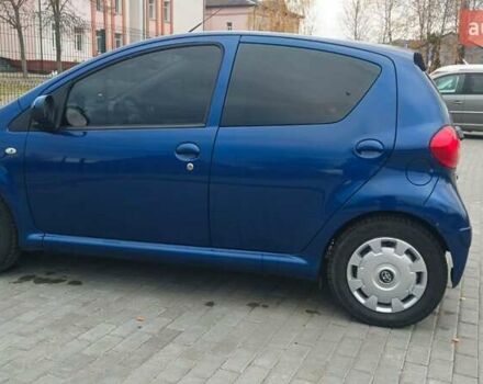 Синій Тойота Айго, об'ємом двигуна 1 л та пробігом 136 тис. км за 5400 $, фото 3 на Automoto.ua