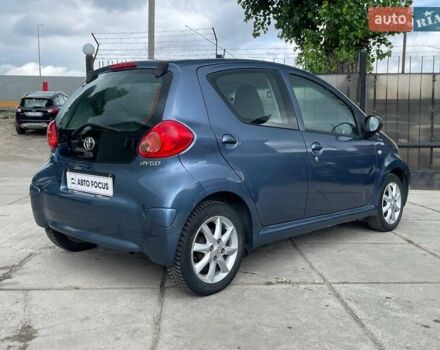 Синій Тойота Айго, об'ємом двигуна 1 л та пробігом 122 тис. км за 4690 $, фото 5 на Automoto.ua