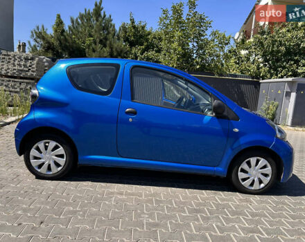 Синий Тойота Айго, объемом двигателя 1 л и пробегом 253 тыс. км за 4300 $, фото 5 на Automoto.ua