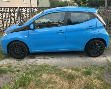 Синій Тойота Айго, об'ємом двигуна 1 л та пробігом 133 тис. км за 6000 $, фото 1 на Automoto.ua