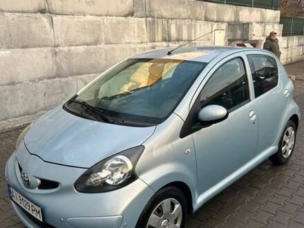 Синій Тойота Айго, об'ємом двигуна 1 л та пробігом 137 тис. км за 4500 $, фото 1 на Automoto.ua