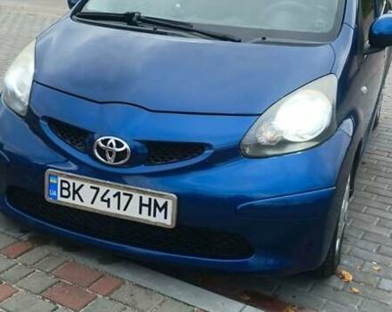 Синій Тойота Айго, об'ємом двигуна 1 л та пробігом 136 тис. км за 5400 $, фото 1 на Automoto.ua