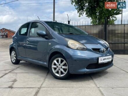 Синий Тойота Айго, объемом двигателя 1 л и пробегом 122 тыс. км за 4490 $, фото 1 на Automoto.ua