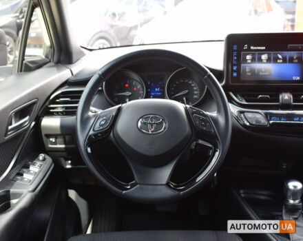 Белый Тойота C-HR, объемом двигателя 2 л и пробегом 62 тыс. км за 19800 $, фото 8 на Automoto.ua