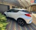 Белый Тойота C-HR, объемом двигателя 2 л и пробегом 71 тыс. км за 22000 $, фото 2 на Automoto.ua