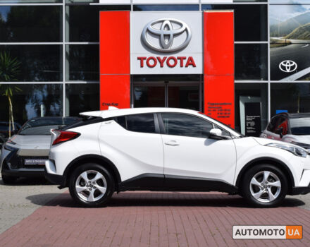 Белый Тойота C-HR, объемом двигателя 2 л и пробегом 62 тыс. км за 19800 $, фото 15 на Automoto.ua