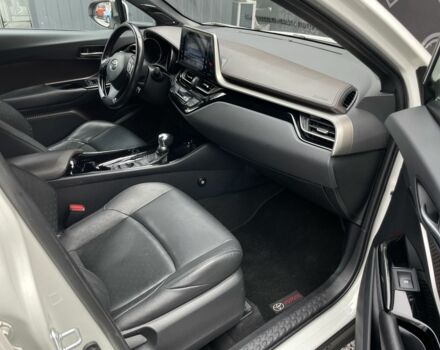 Білий Тойота C-HR, об'ємом двигуна 1.8 л та пробігом 70 тис. км за 22500 $, фото 11 на Automoto.ua