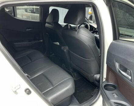 Білий Тойота C-HR, об'ємом двигуна 1.8 л та пробігом 70 тис. км за 22500 $, фото 10 на Automoto.ua