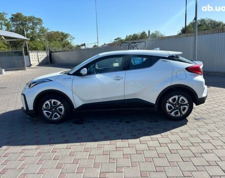 Белый Тойота C-HR, объемом двигателя 0 л и пробегом 75 тыс. км за 18990 $, фото 1 на Automoto.ua