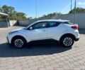 Белый Тойота C-HR, объемом двигателя 0 л и пробегом 75 тыс. км за 18990 $, фото 1 на Automoto.ua