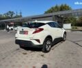 Белый Тойота C-HR, объемом двигателя 0 л и пробегом 75 тыс. км за 18990 $, фото 4 на Automoto.ua