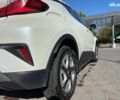 Белый Тойота C-HR, объемом двигателя 0 л и пробегом 75 тыс. км за 18990 $, фото 10 на Automoto.ua