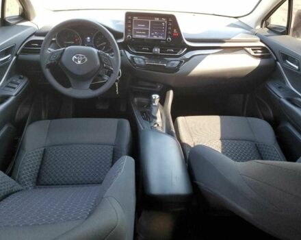 Белый Тойота C-HR, объемом двигателя 2 л и пробегом 85 тыс. км за 6900 $, фото 7 на Automoto.ua
