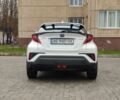 Белый Тойота C-HR, объемом двигателя 1.8 л и пробегом 86 тыс. км за 28000 $, фото 4 на Automoto.ua