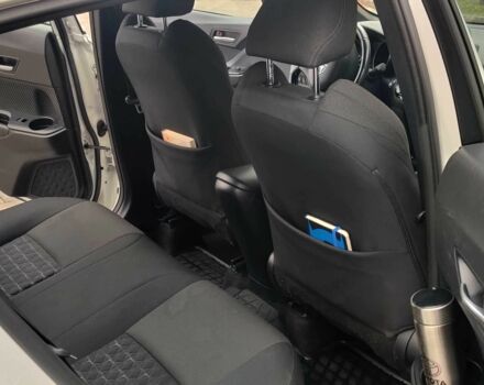 Белый Тойота C-HR, объемом двигателя 1.8 л и пробегом 86 тыс. км за 28000 $, фото 9 на Automoto.ua