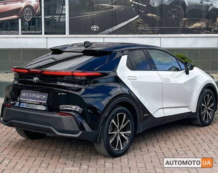 Тойота C-HR 2024 в Черновцах на Automoto.ua Белый Тойота C-HR, объемом двигателя 2 л и пробегом 18 тыс. км за 43296 $, фото 5 на Automoto.ua