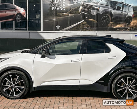 Тойота C-HR 2024 в Черновцах на Automoto.ua Белый Тойота C-HR, объемом двигателя 2 л и пробегом 18 тыс. км за 43296 $, фото 4 на Automoto.ua