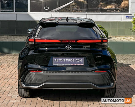 Тойота C-HR 2024 в Черновцах на Automoto.ua Белый Тойота C-HR, объемом двигателя 2 л и пробегом 18 тыс. км за 43296 $, фото 7 на Automoto.ua