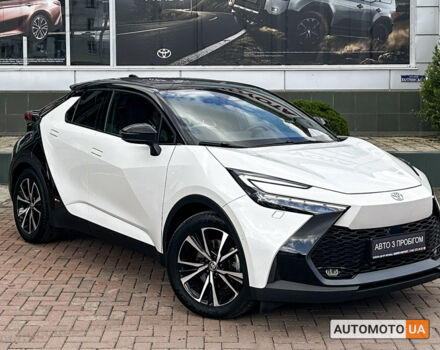 Тойота C-HR 2024 в Черновцах на Automoto.ua Белый Тойота C-HR, объемом двигателя 2 л и пробегом 18 тыс. км за 43296 $, фото 2 на Automoto.ua