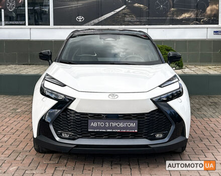 Тойота C-HR 2024 в Черновцах на Automoto.ua Белый Тойота C-HR, объемом двигателя 2 л и пробегом 18 тыс. км за 43296 $, фото 1 на Automoto.ua