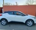 Белый Тойота C-HR, объемом двигателя 0.12 л и пробегом 62 тыс. км за 21600 $, фото 3 на Automoto.ua