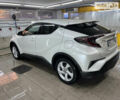 Белый Тойота C-HR, объемом двигателя 1.2 л и пробегом 101 тыс. км за 18500 $, фото 6 на Automoto.ua