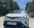 Белый Тойота C-HR, объемом двигателя 1.2 л и пробегом 81 тыс. км за 19000 $, фото 1 на Automoto.ua