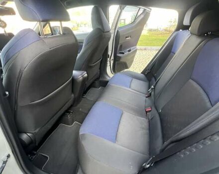 Белый Тойота C-HR, объемом двигателя 1.2 л и пробегом 168 тыс. км за 16900 $, фото 30 на Automoto.ua