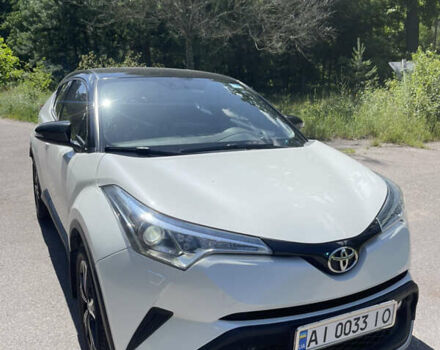 Белый Тойота C-HR, объемом двигателя 1.2 л и пробегом 81 тыс. км за 19000 $, фото 6 на Automoto.ua