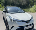 Белый Тойота C-HR, объемом двигателя 1.2 л и пробегом 81 тыс. км за 19000 $, фото 6 на Automoto.ua
