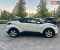 Белый Тойота C-HR, объемом двигателя 1.2 л и пробегом 146 тыс. км за 15700 $, фото 3 на Automoto.ua