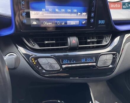 Белый Тойота C-HR, объемом двигателя 1.2 л и пробегом 168 тыс. км за 16900 $, фото 18 на Automoto.ua