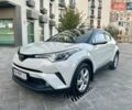 Белый Тойота C-HR, объемом двигателя 1.2 л и пробегом 146 тыс. км за 15700 $, фото 7 на Automoto.ua