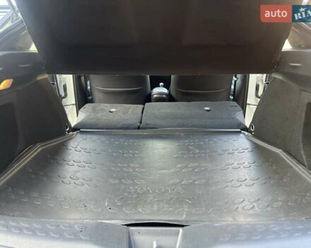 Белый Тойота C-HR, объемом двигателя 1.2 л и пробегом 168 тыс. км за 16900 $, фото 39 на Automoto.ua