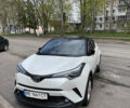 Белый Тойота C-HR, объемом двигателя 1.2 л и пробегом 103 тыс. км за 19500 $, фото 1 на Automoto.ua