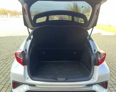 Белый Тойота C-HR, объемом двигателя 1.2 л и пробегом 168 тыс. км за 16900 $, фото 38 на Automoto.ua