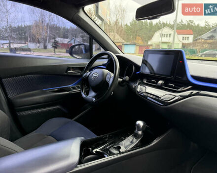 Белый Тойота C-HR, объемом двигателя 1.2 л и пробегом 105 тыс. км за 15500 $, фото 10 на Automoto.ua