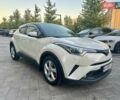 Белый Тойота C-HR, объемом двигателя 1.2 л и пробегом 146 тыс. км за 15700 $, фото 9 на Automoto.ua