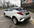 Белый Тойота C-HR, объемом двигателя 1.2 л и пробегом 105 тыс. км за 15500 $, фото 2 на Automoto.ua