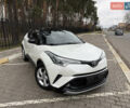 Белый Тойота C-HR, объемом двигателя 1.2 л и пробегом 105 тыс. км за 15500 $, фото 6 на Automoto.ua
