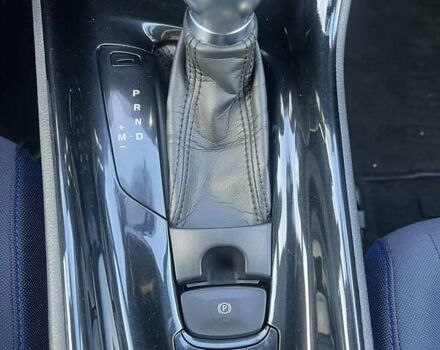 Белый Тойота C-HR, объемом двигателя 1.2 л и пробегом 168 тыс. км за 16900 $, фото 24 на Automoto.ua