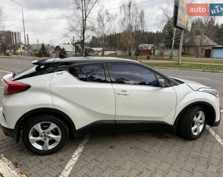 Белый Тойота C-HR, объемом двигателя 1.2 л и пробегом 105 тыс. км за 15500 $, фото 5 на Automoto.ua