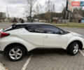 Белый Тойота C-HR, объемом двигателя 1.2 л и пробегом 105 тыс. км за 15500 $, фото 5 на Automoto.ua