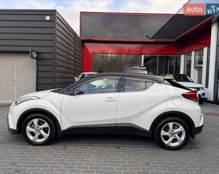 Белый Тойота C-HR, объемом двигателя 1.2 л и пробегом 168 тыс. км за 16900 $, фото 3 на Automoto.ua