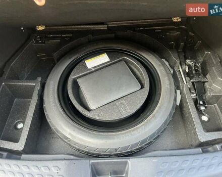 Белый Тойота C-HR, объемом двигателя 1.2 л и пробегом 168 тыс. км за 16900 $, фото 40 на Automoto.ua