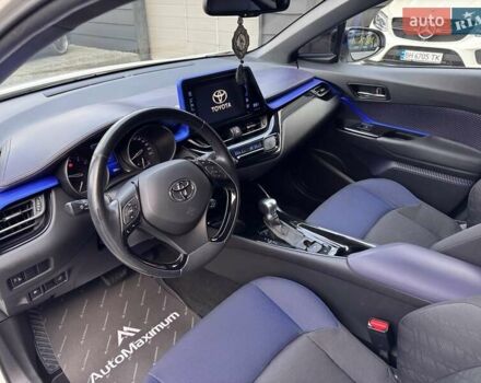 Белый Тойота C-HR, объемом двигателя 1.2 л и пробегом 168 тыс. км за 16900 $, фото 8 на Automoto.ua