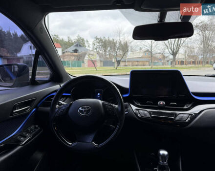 Белый Тойота C-HR, объемом двигателя 1.2 л и пробегом 105 тыс. км за 15500 $, фото 14 на Automoto.ua
