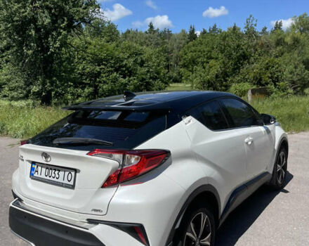 Белый Тойота C-HR, объемом двигателя 1.2 л и пробегом 81 тыс. км за 19000 $, фото 4 на Automoto.ua